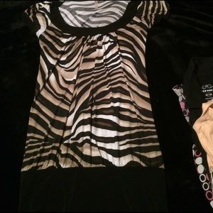 Rue 21 banded dress top