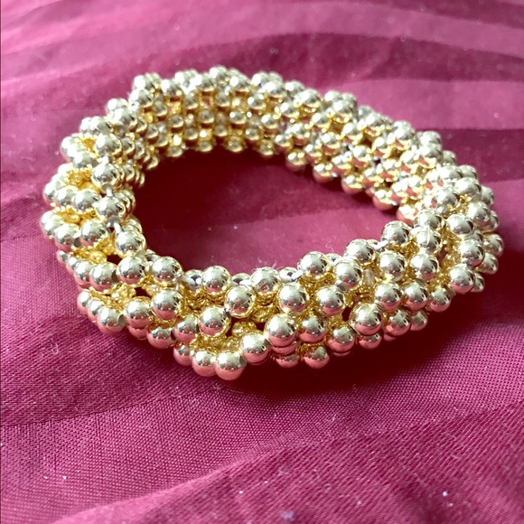 Twisted gold beaded bracelet - Picture 3 of 3