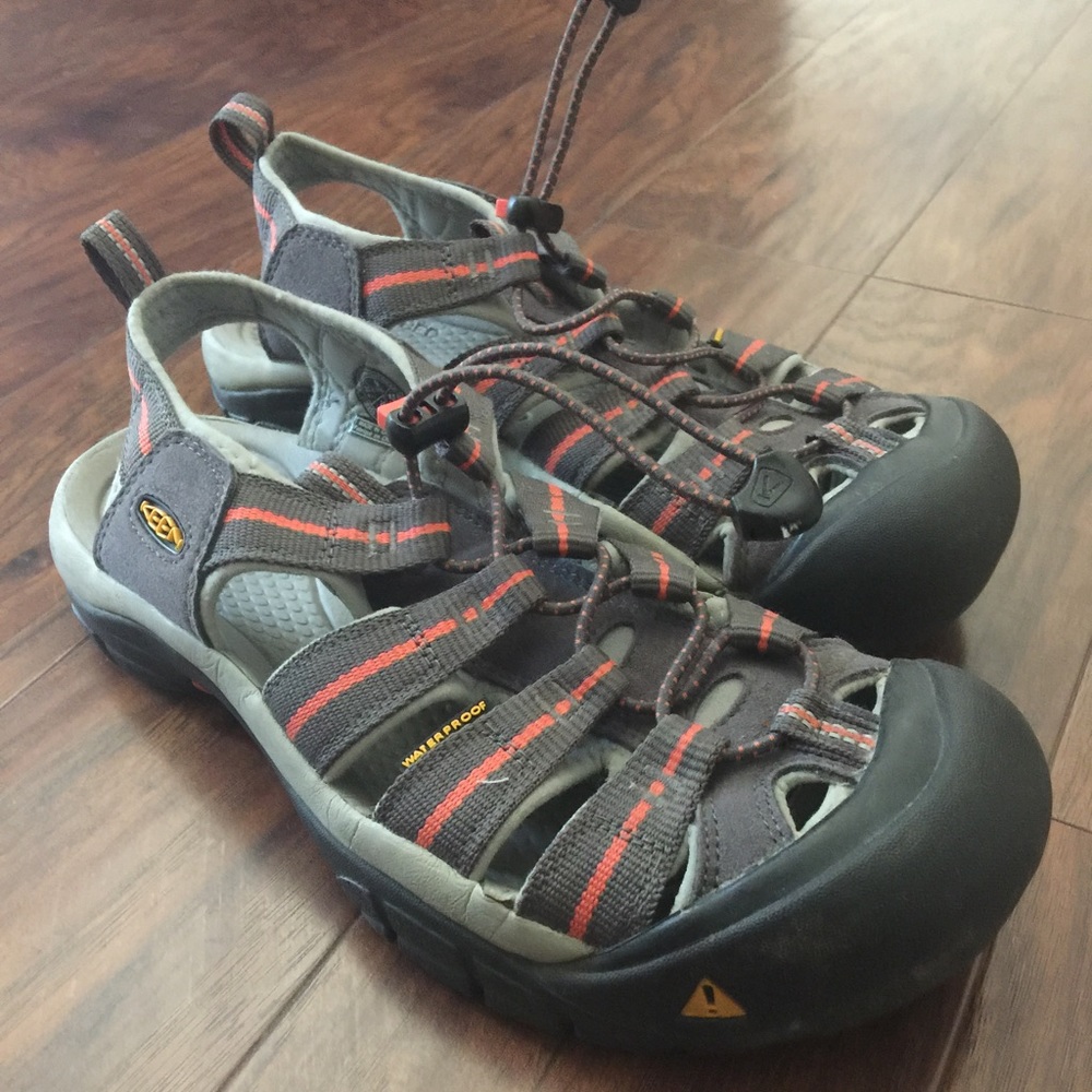 Women's KEEN newport h2 scandels: pink&grey size9
