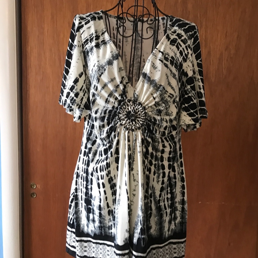 Black and Cream tie-dye tunic