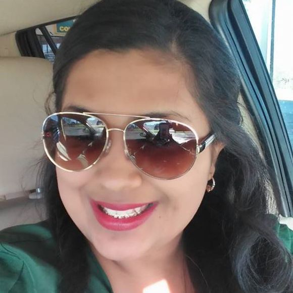 Meet your Posher, Ariel - Picture 1 of 1