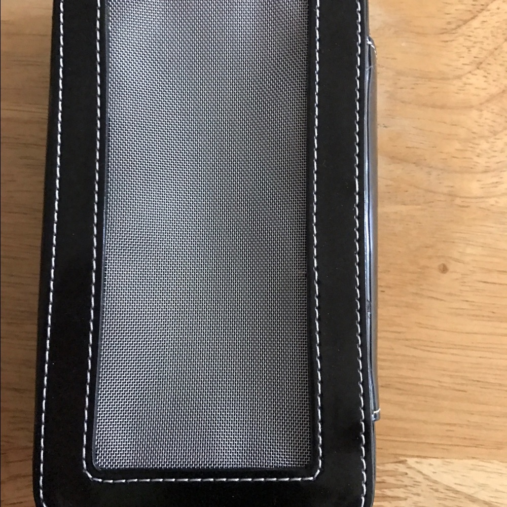 Makeup case with brushes M A C