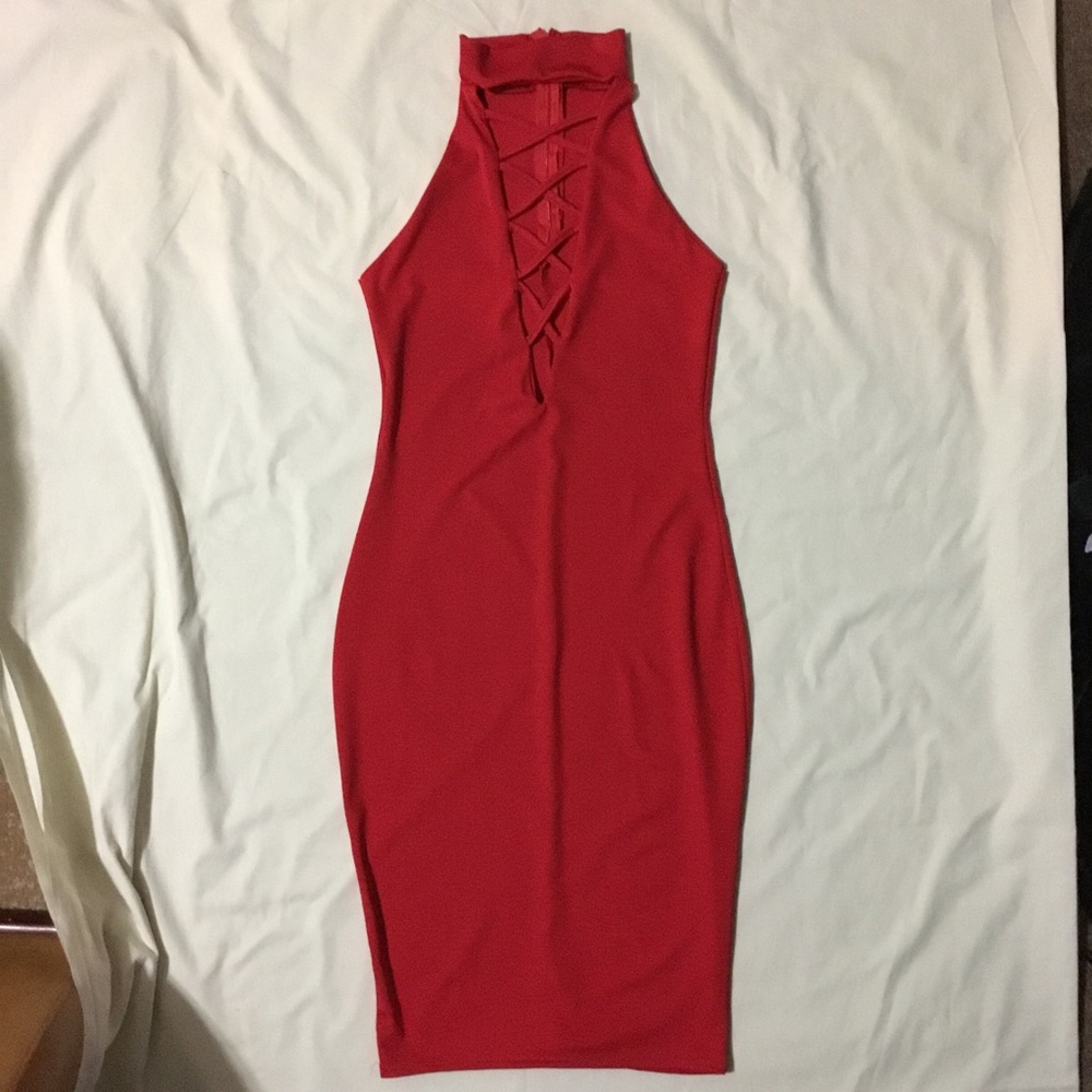 Red Dress - Picture 2 of 2