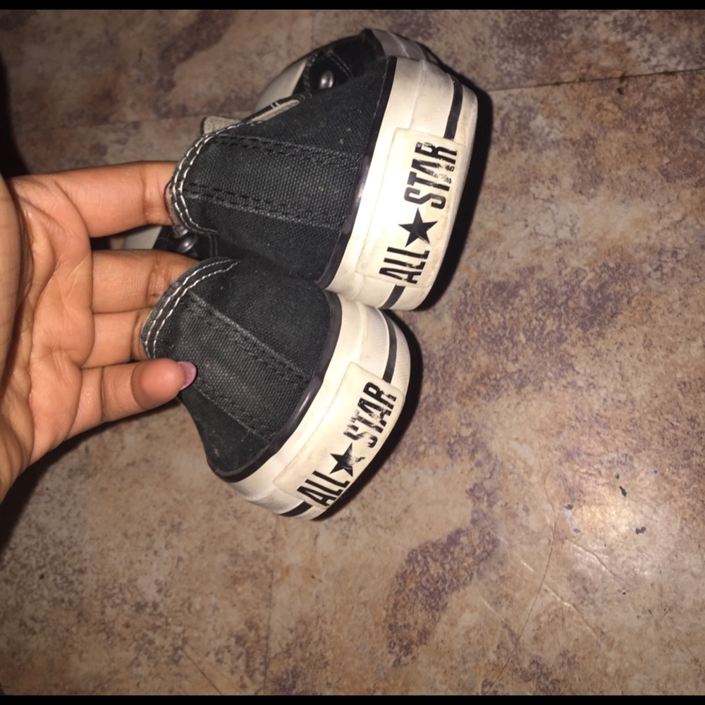 Converse - Picture 2 of 3