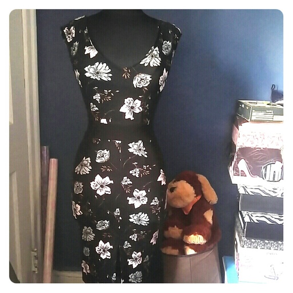 French Connection Dresses & Skirts - ⬇French Connection Cocktail Party Dress