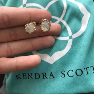 Kendra Scott Tessa Earrings!