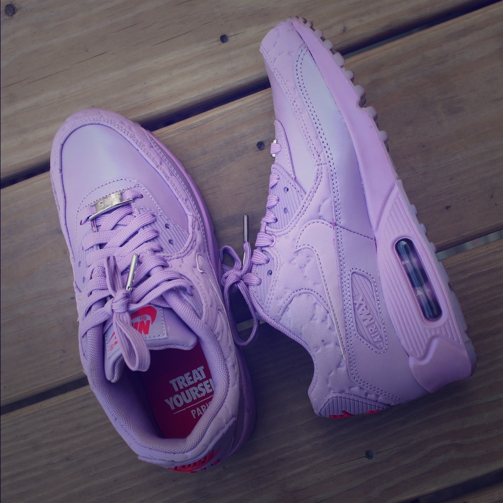 Air Max 90 Paris Macaron
