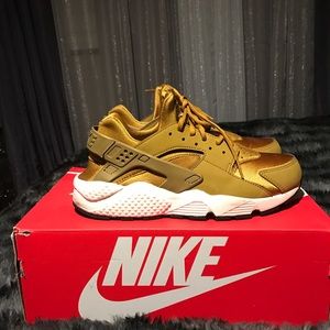 Womens Air Huarache Run sz. 10