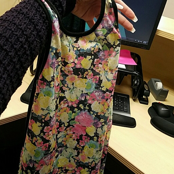 H&M Top - Picture 4 of 4