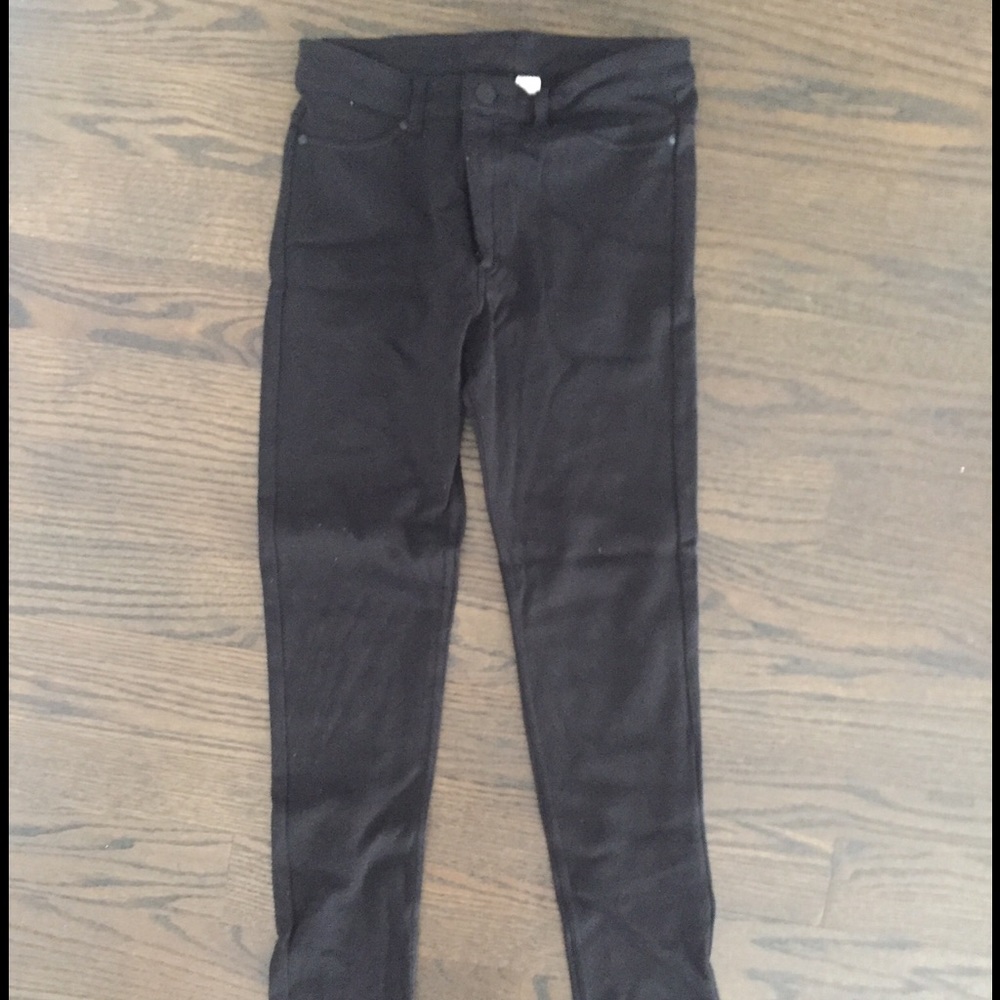 NWT black cotton leggings with skinny jean-styling