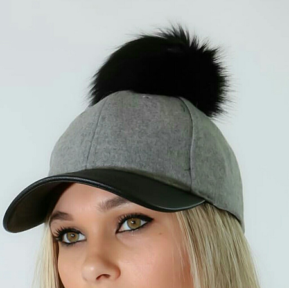 New 2 Tone Pom Hat