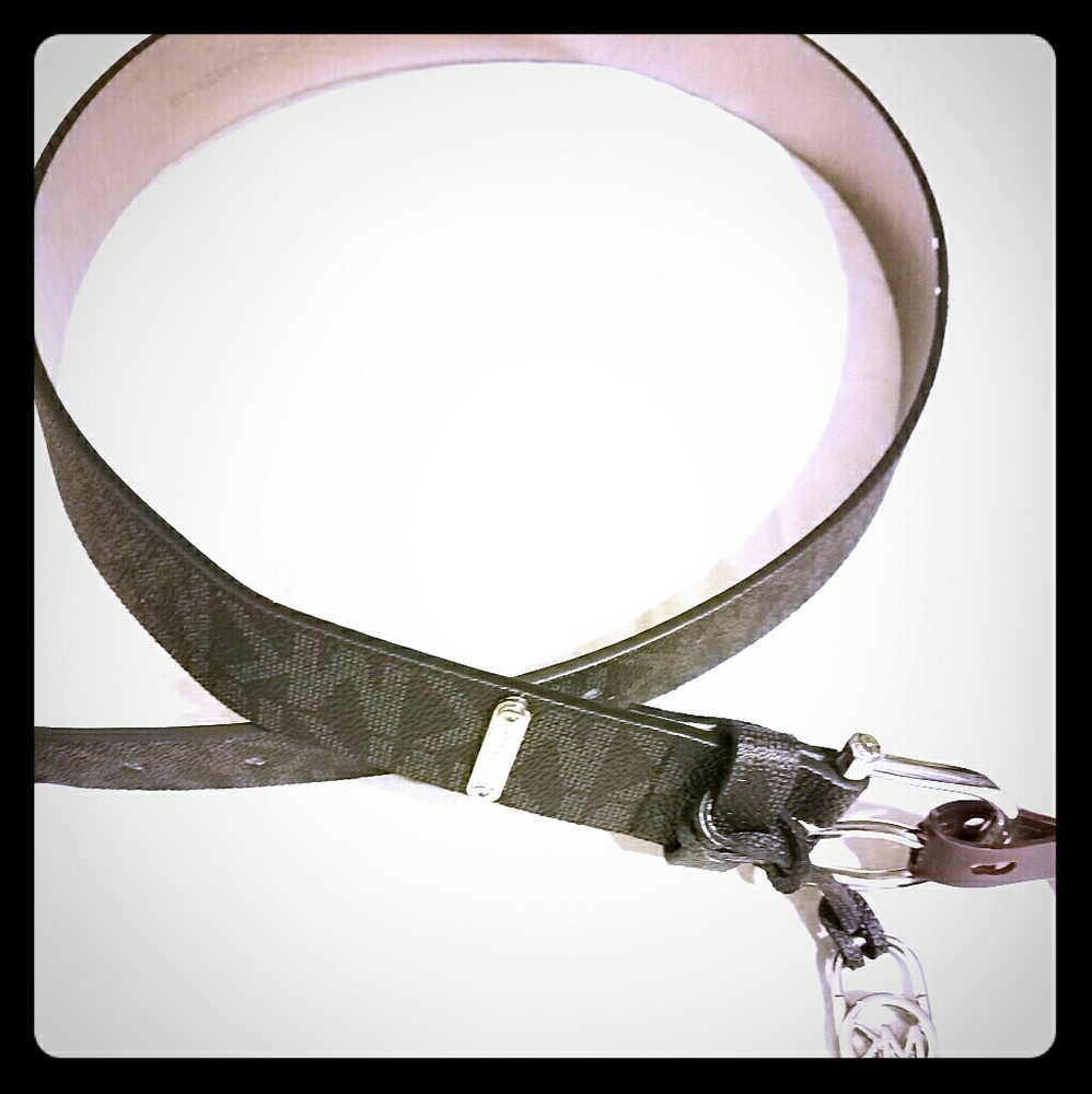 SOLD NWT MICHAEL KORS HAMILTON BELT