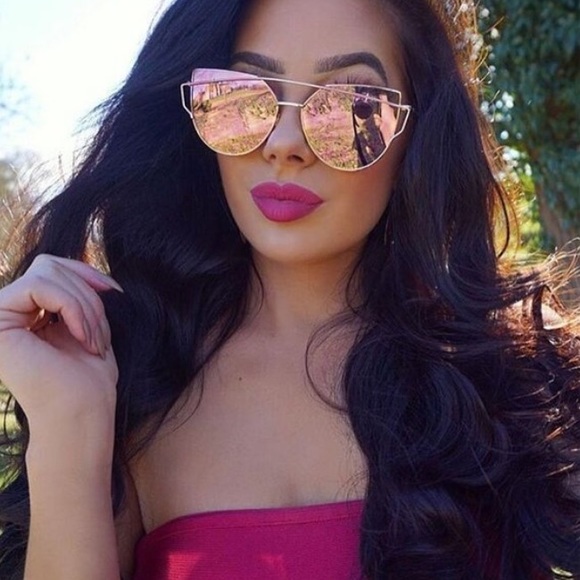 PINK AND GOLD CAT EYE SUNGLASSES - Picture 1 of 4