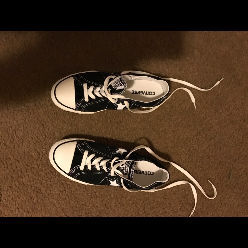 Brand New never been worn converse shoes