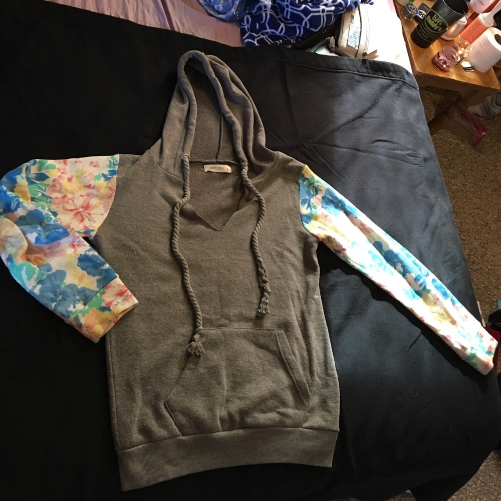 V neck hoodie