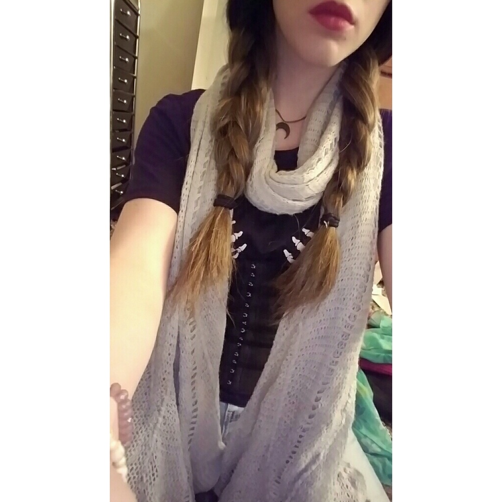 Gray scarf