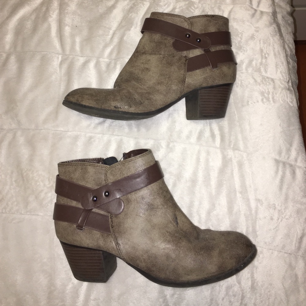 City Classified Grey/Brown booties