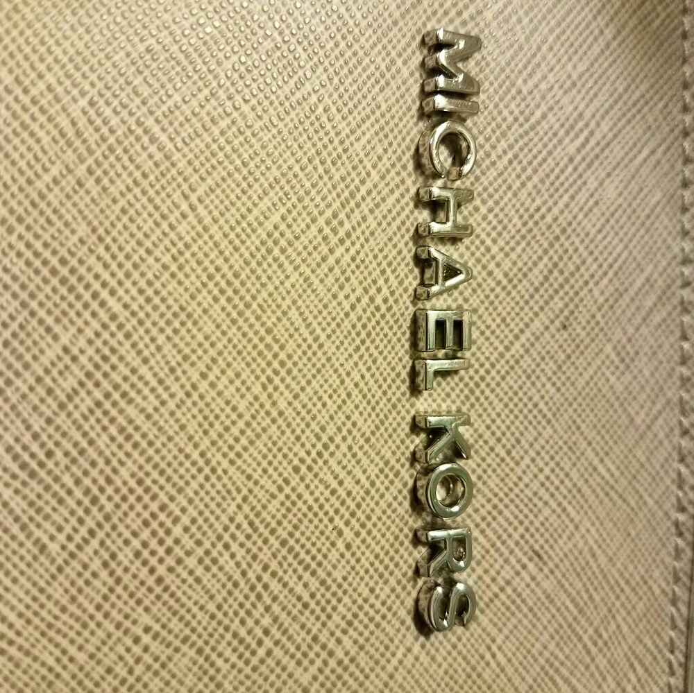 NWT AUTHENTIC MICHAEL KORS LEATHER IPAD SLEEVE - Picture 2 of 3