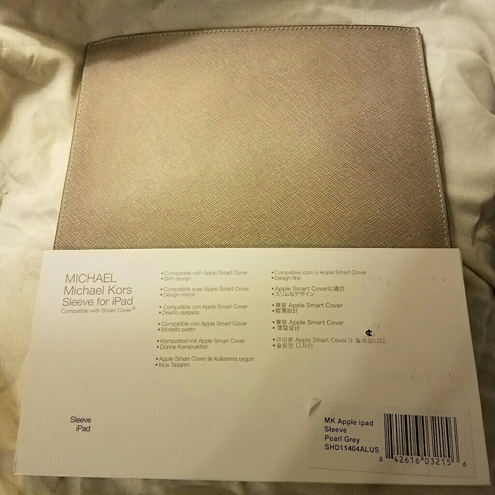 NWT AUTHENTIC MICHAEL KORS LEATHER IPAD SLEEVE - Picture 3 of 3