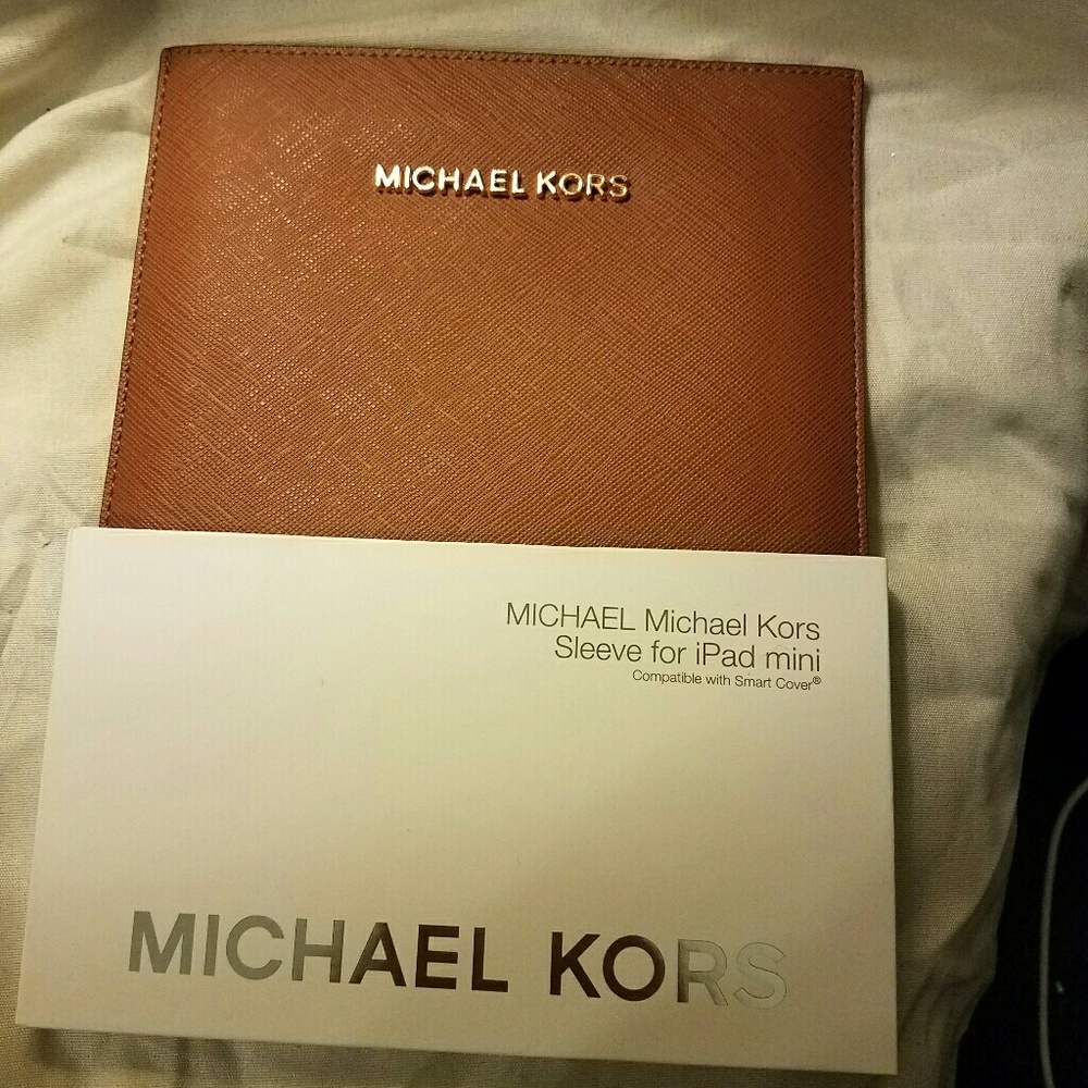 NWT AUTHENTIC MICHAEL KORS IPAD MINI SLEEVE