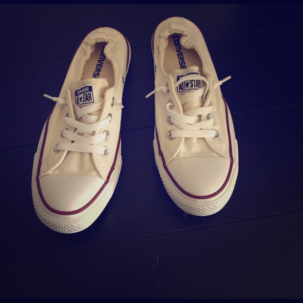 converse slip on kicks