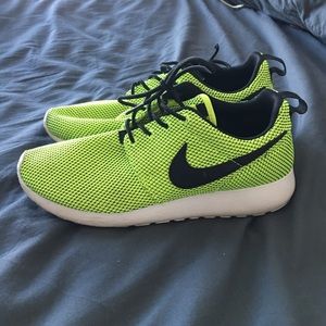 Nike roshes