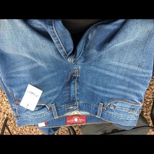 Brand new lucky jeans