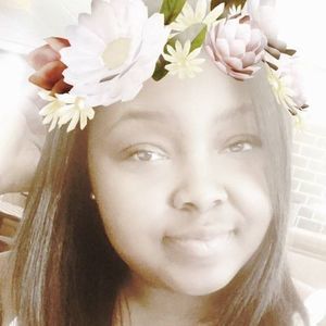 Meet your Posher, Alexia