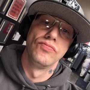 Meet your Posher, Justin