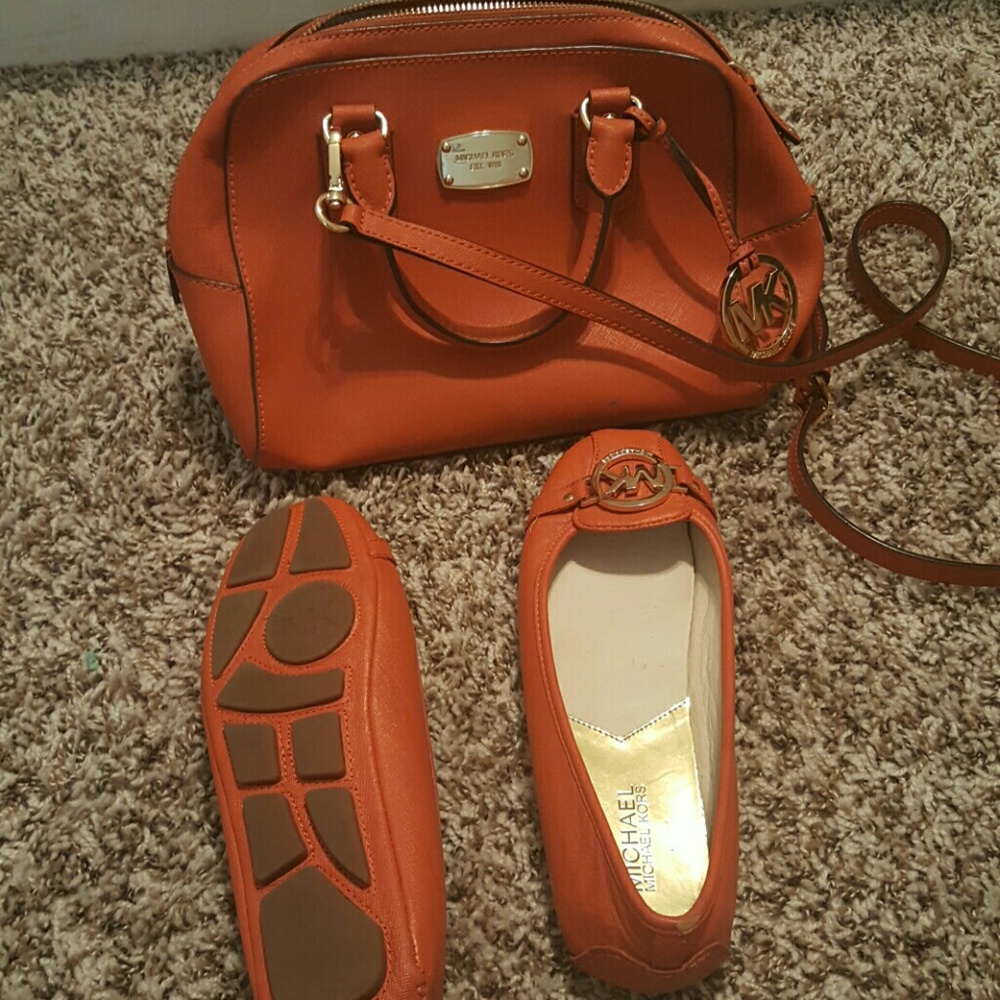 Micheal kors cross shoulder bag and shoe