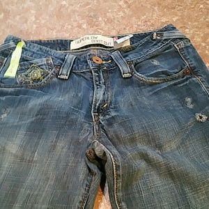 Levis  518
