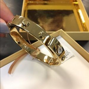 gold michael kors bracelet