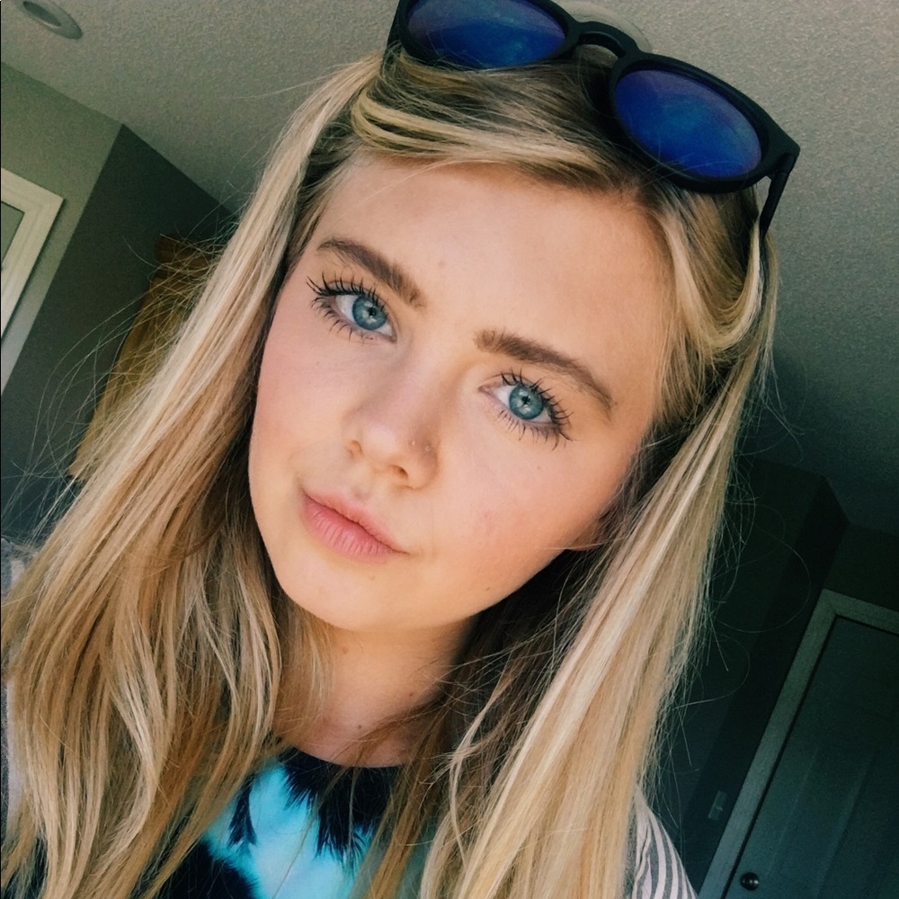 Meet your Posher, Justine