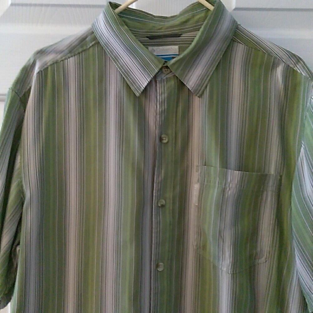 Columbia men's shirt