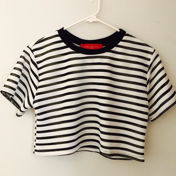 Cute Akira crop top - Picture 2 of 2