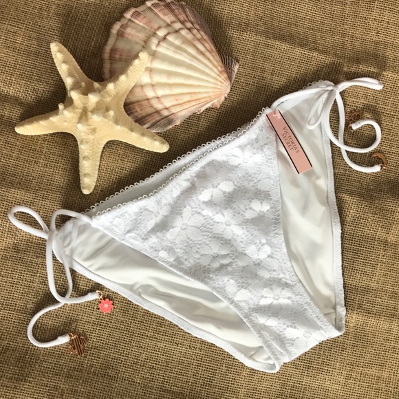 VS Med Teeny Bikini Bottoms White Lace Charms - Picture 2 of 4