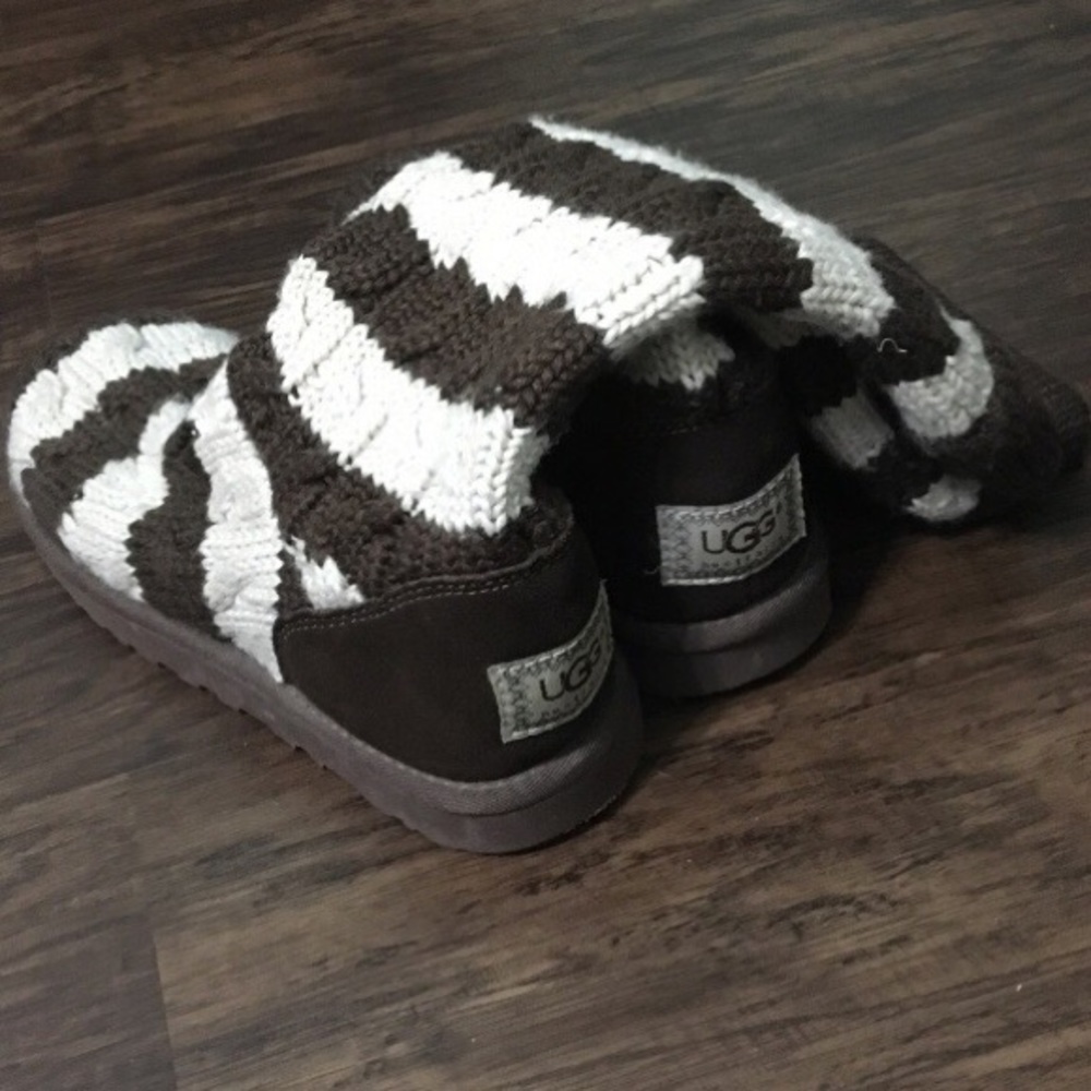 brown & white striped knitted uggs