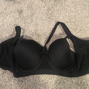 34DD sports bra