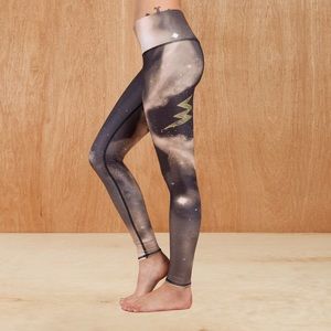 Teeki Electric Night hot pant leggings