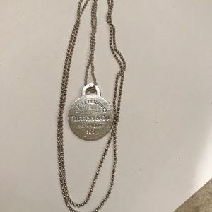 TIFFANY long round pendant necklace
