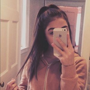 Meet your Posher, Hannah