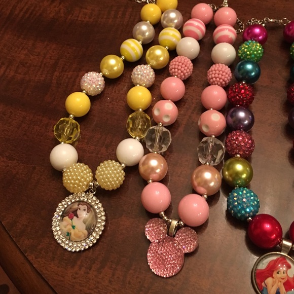 DISNEY BUBBLEGUM NECKLACES - Picture 4 of 5