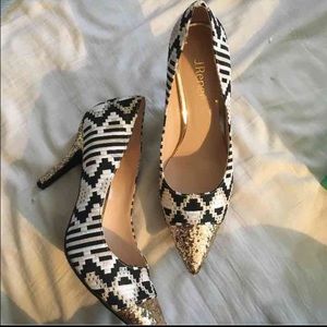 J. Rene Gold pointed toe pump