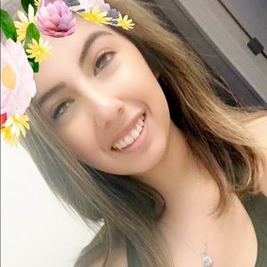 Meet your Posher, April