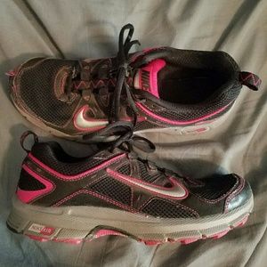 Nike Air tennis shoes