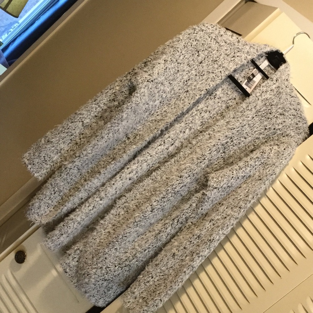 Fuzzy Black&White Kensie Cardigan with tags!