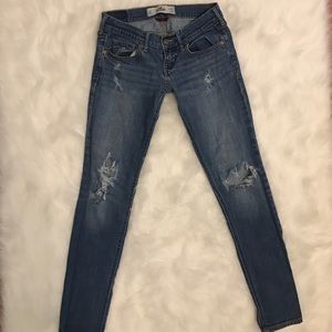 Hollister distressed skinny jeans