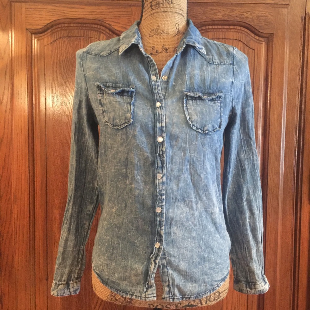 Chicle Lightweight Stonewashed Denim Shirt