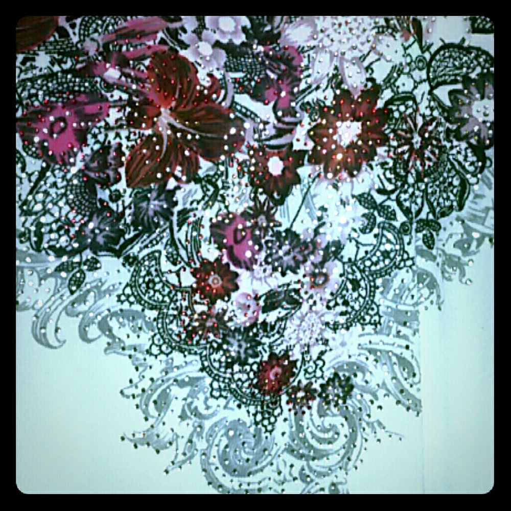 Top - Picture 2 of 2