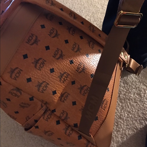 ❌Sold🚫 MCM backpack - Picture 2 of 8